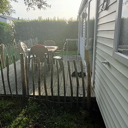 Luxueuze Stacaravan 4Pers Met Terras En Tuintje 布列登 外观 照片