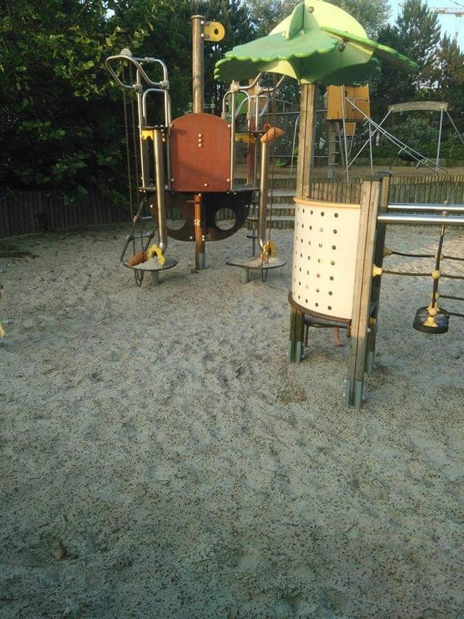 Luxueuze Stacaravan 4Pers Met Terras En Tuintje 布列登 外观 照片