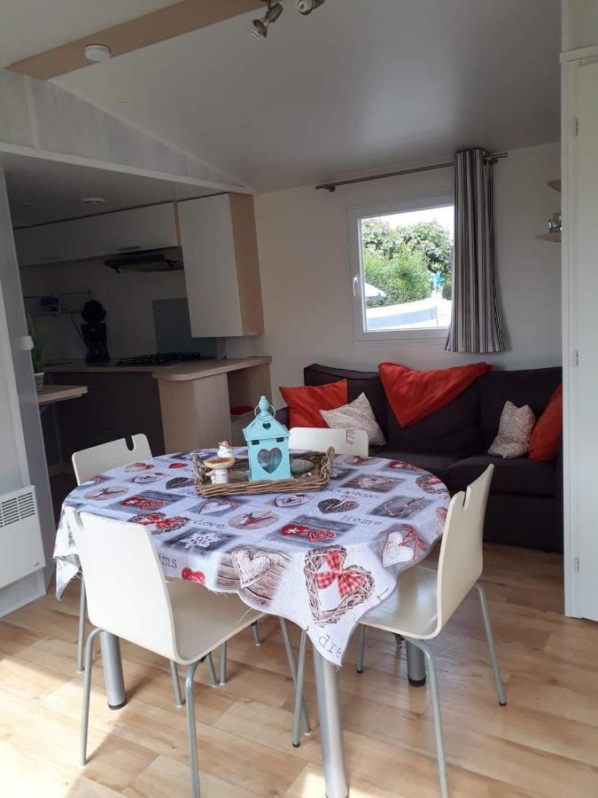 Luxueuze Stacaravan 4Pers Met Terras En Tuintje 布列登 外观 照片