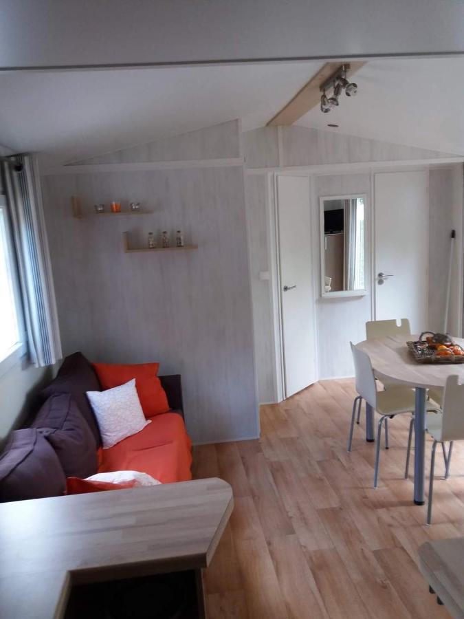 Luxueuze Stacaravan 4Pers Met Terras En Tuintje 布列登 外观 照片