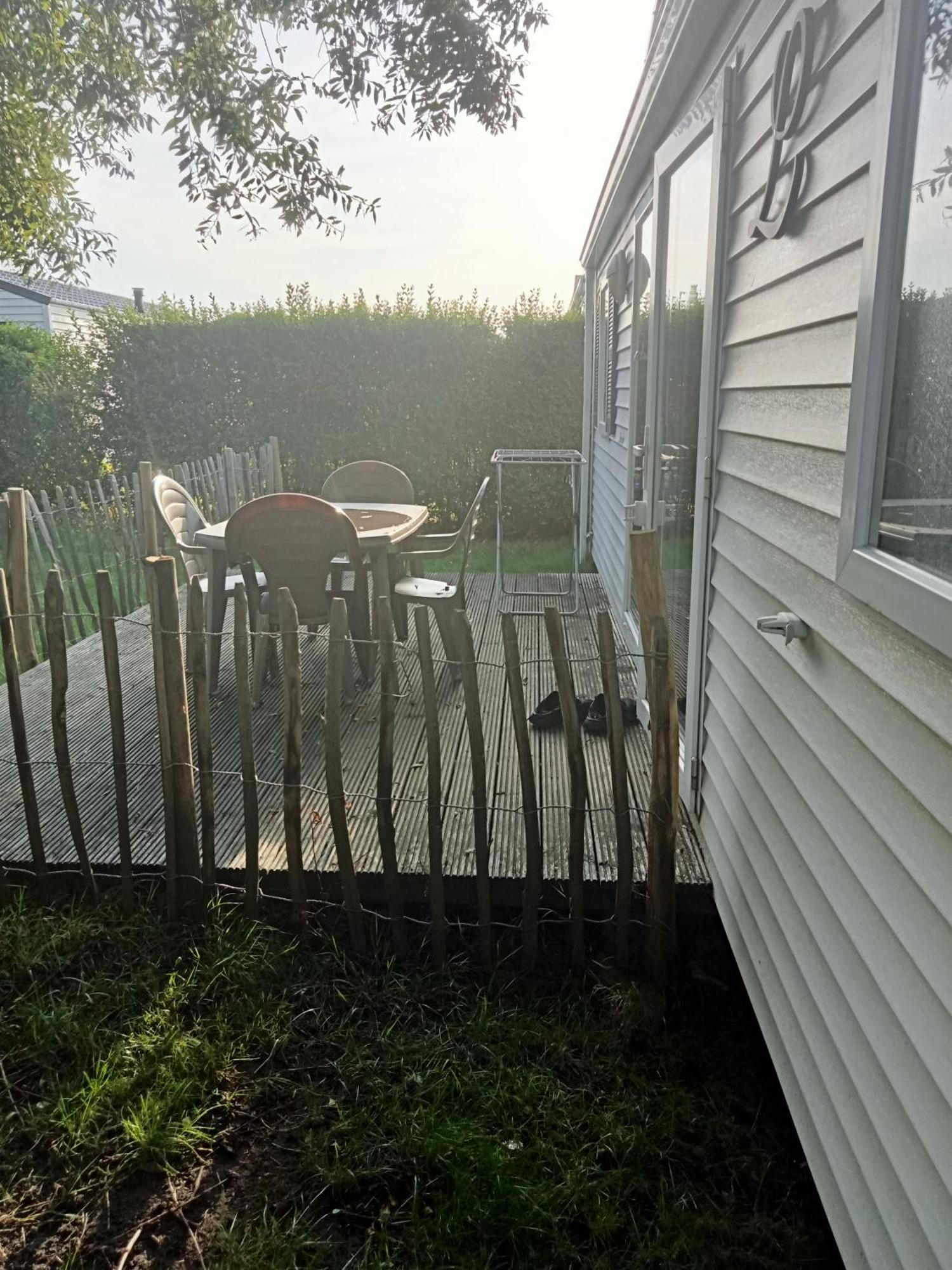 Luxueuze Stacaravan 4Pers Met Terras En Tuintje 布列登 外观 照片
